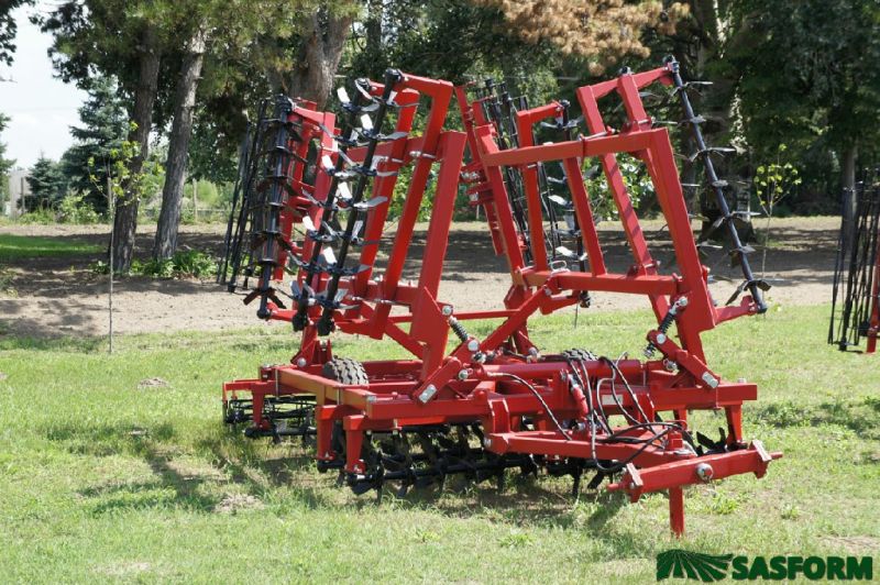 SÁBA-5,6H vontatott ásóborona 2 sor törőhengerrel