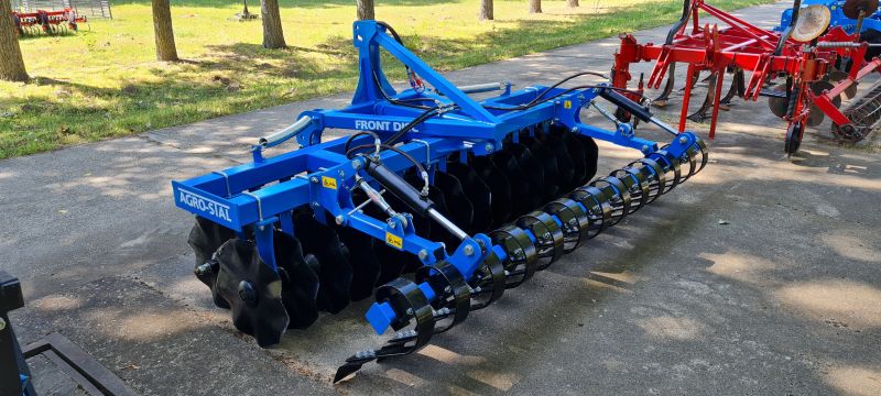 Agro-Stal 2,5-2,7-3 M hullámos tárcsás frontelmunkáló