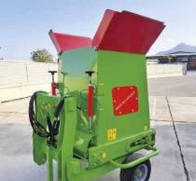 Tecnofruit 300 literes komposztszóró